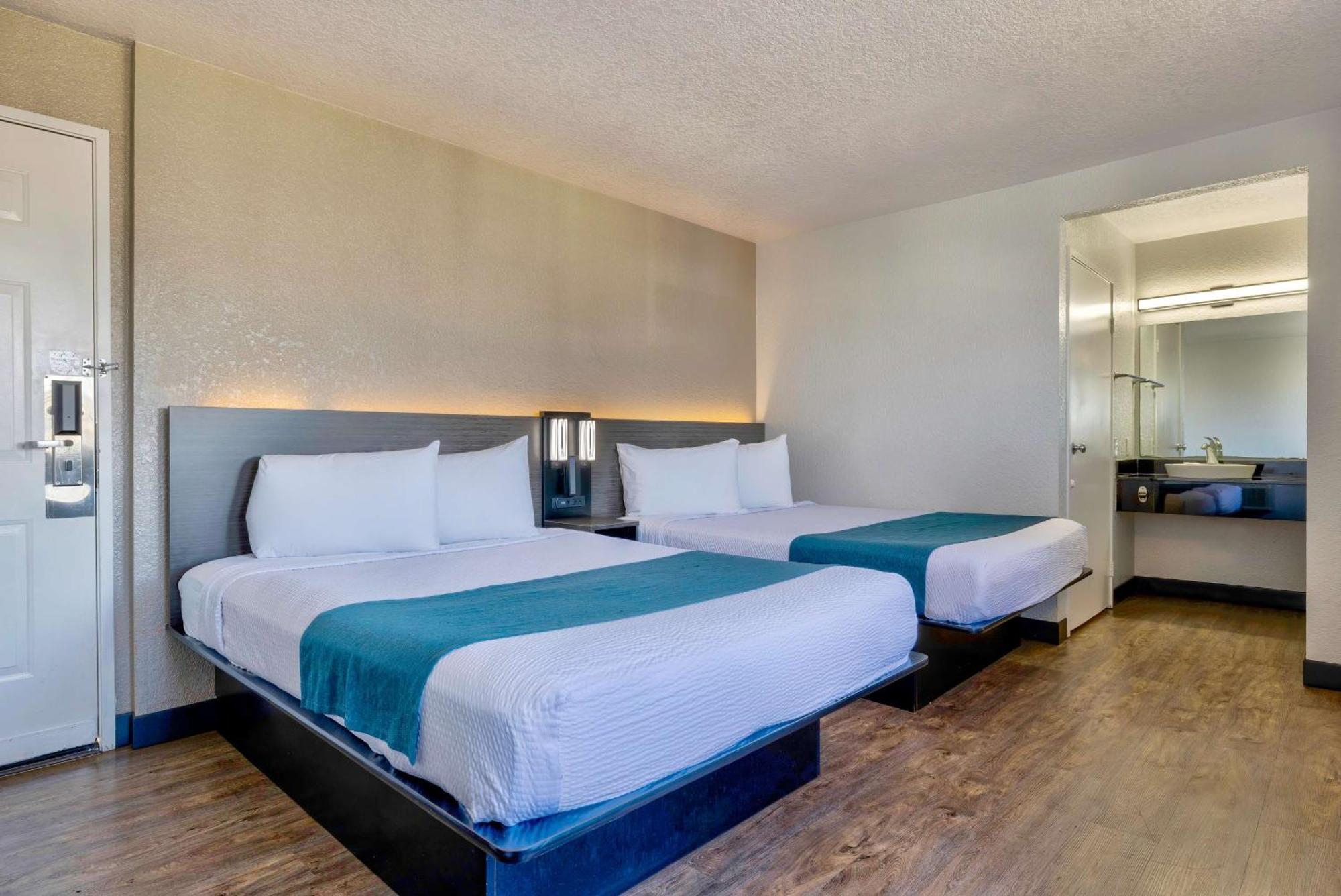 6-anaheim, Ca - Fullerton East Hotel 3*