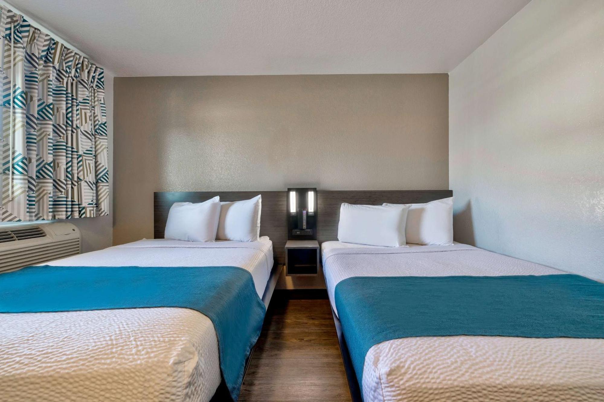 Hotel 6-anaheim, Ca - Fullerton East 3*