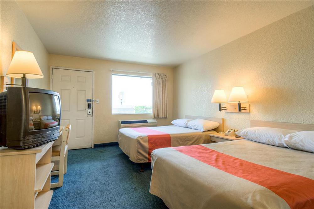 6-anaheim, Ca - Fullerton East 3* Anaheim